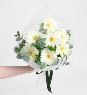 Beyaz Gerberalar Çiçek Buketi Lolaflora