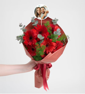 Kişiye Özel Pankartlı Kırmızı Gerbera Buketi