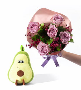Lila Pembe Bukette 5 Lila Gül ve Avokado Yastık