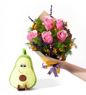 Sarı Bukette 5 Pembe Gül ve Avokado Yastık
