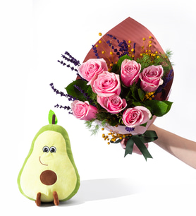 Somon Bukette 7 Pembe Gül ve Avokado Yastık